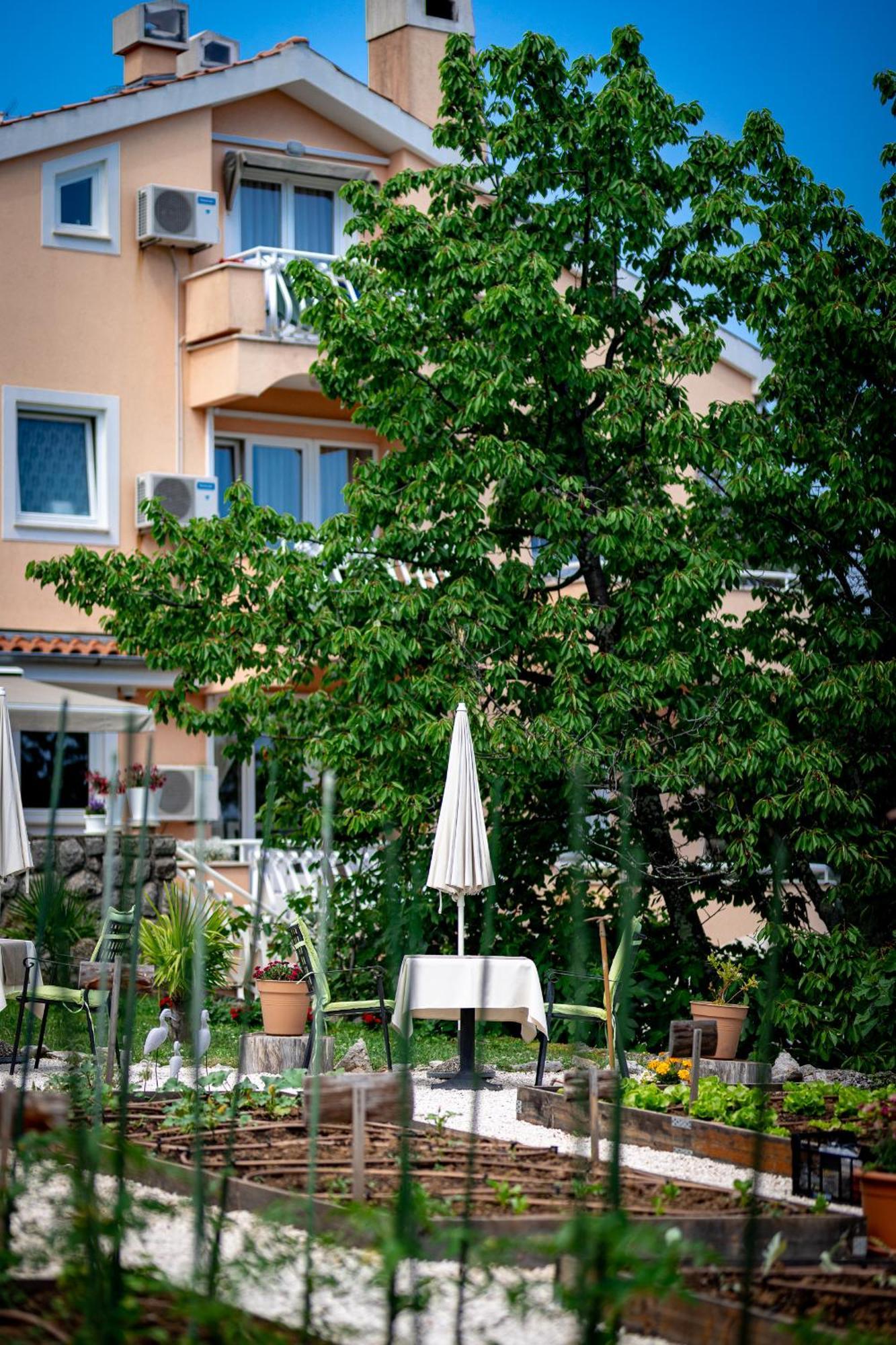Villa Nada Lovran Bagian luar foto