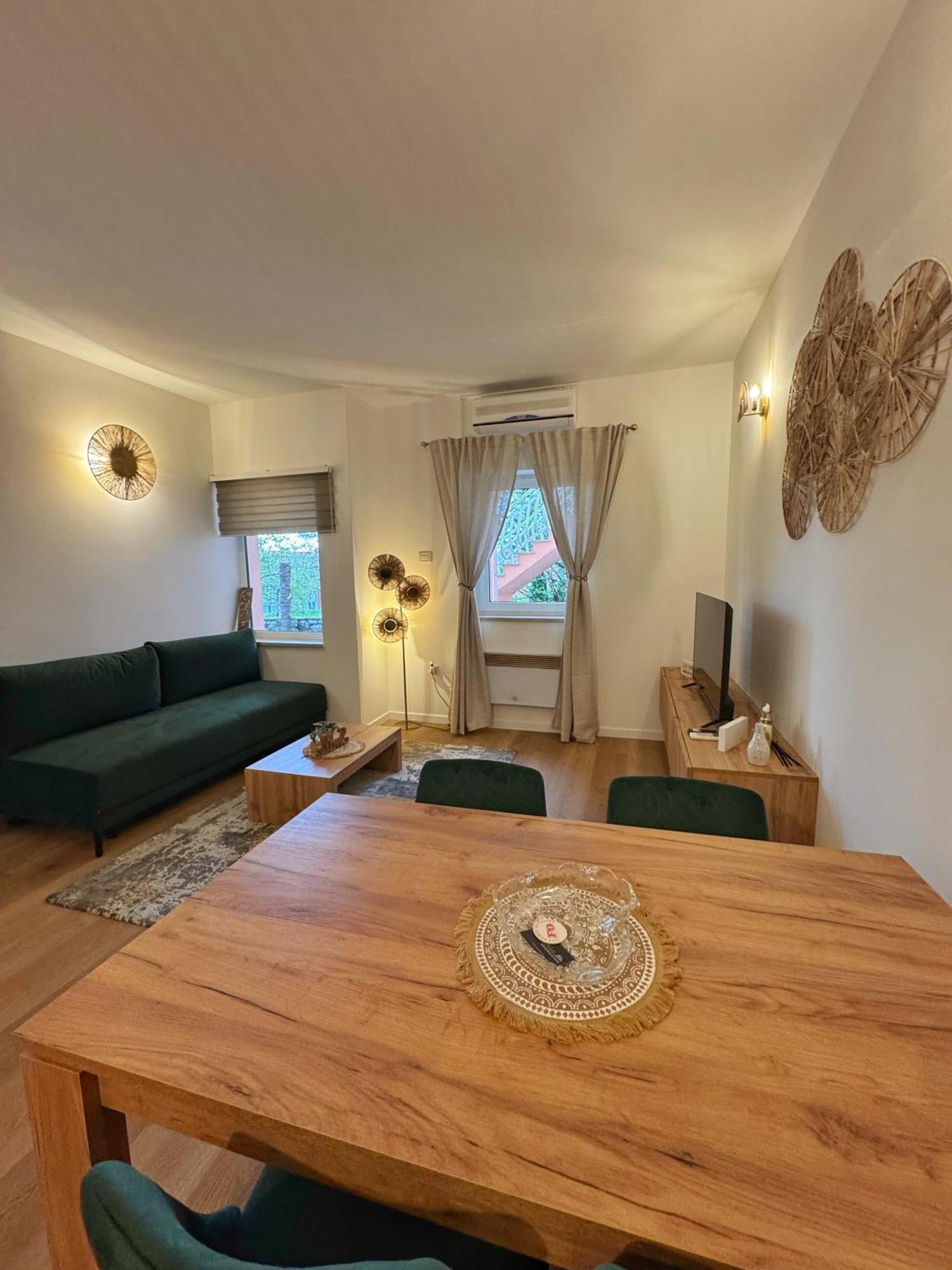 Villa Nada Lovran Bagian luar foto
