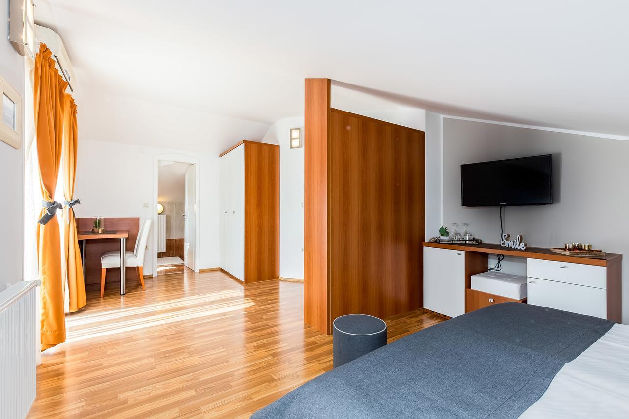Villa Nada Lovran Bagian luar foto