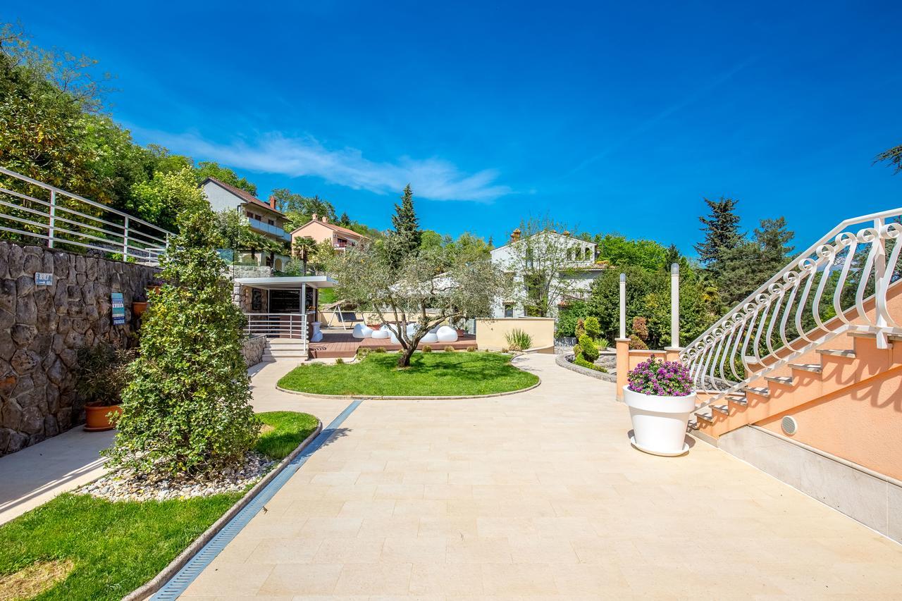 Villa Nada Lovran Bagian luar foto